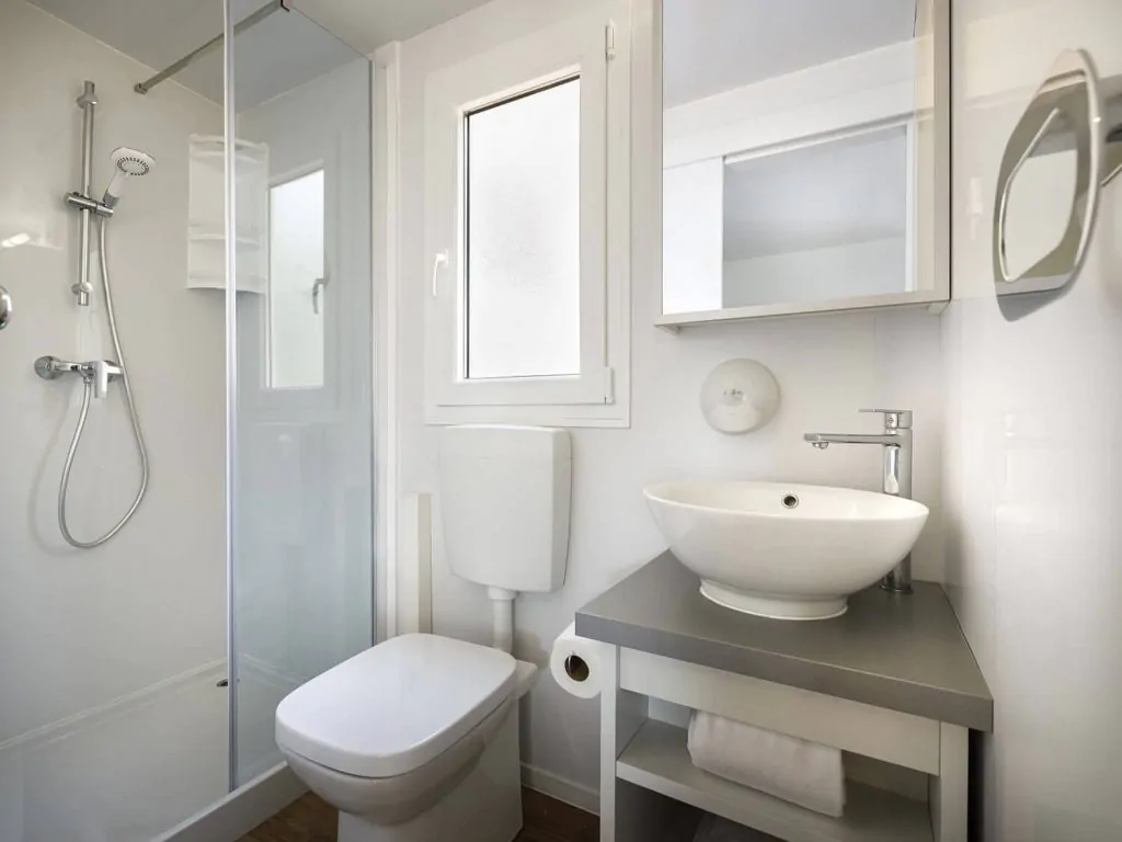 campsite-amarin-superior-relax-family-mobile-homes-bathroom
