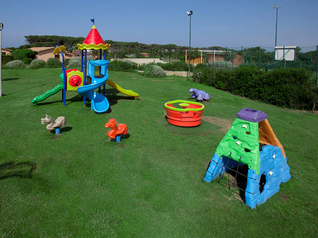 camping-california-playground