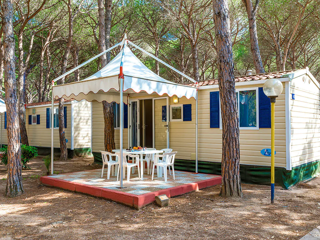 camping-village-baia-blu-la-tortuga-mobile-home-blu-romantic-exterior-2