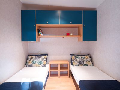 camping-village-cavallino-mobile-home-baia-lux-bedroom