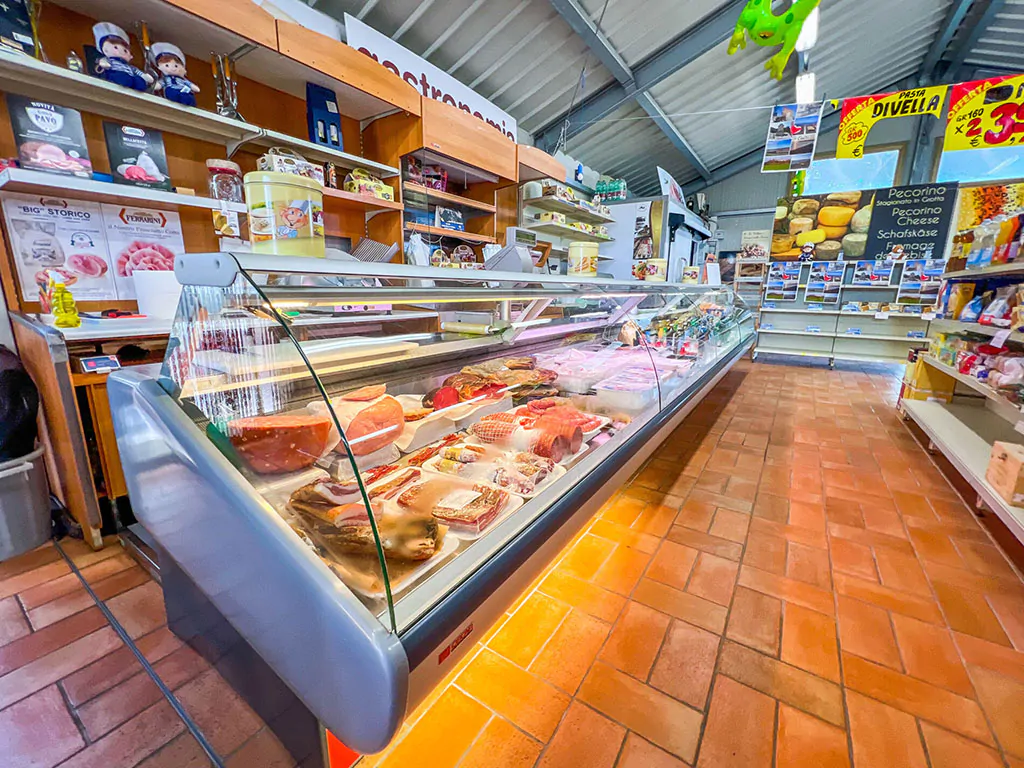 gitavillage-california-supermarket