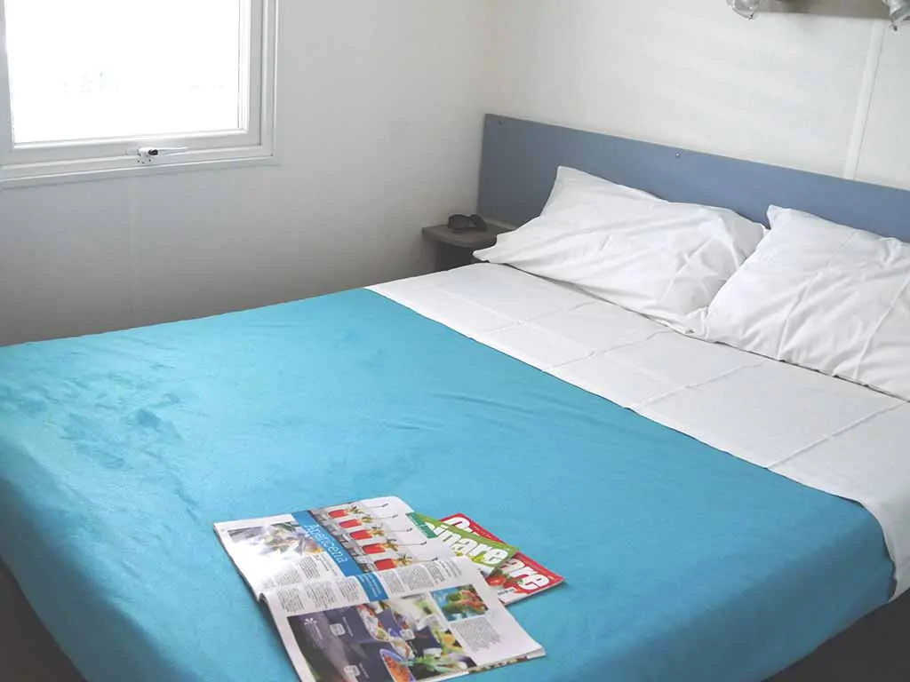 mobile-home-happy-comfort-bedroom-3-4