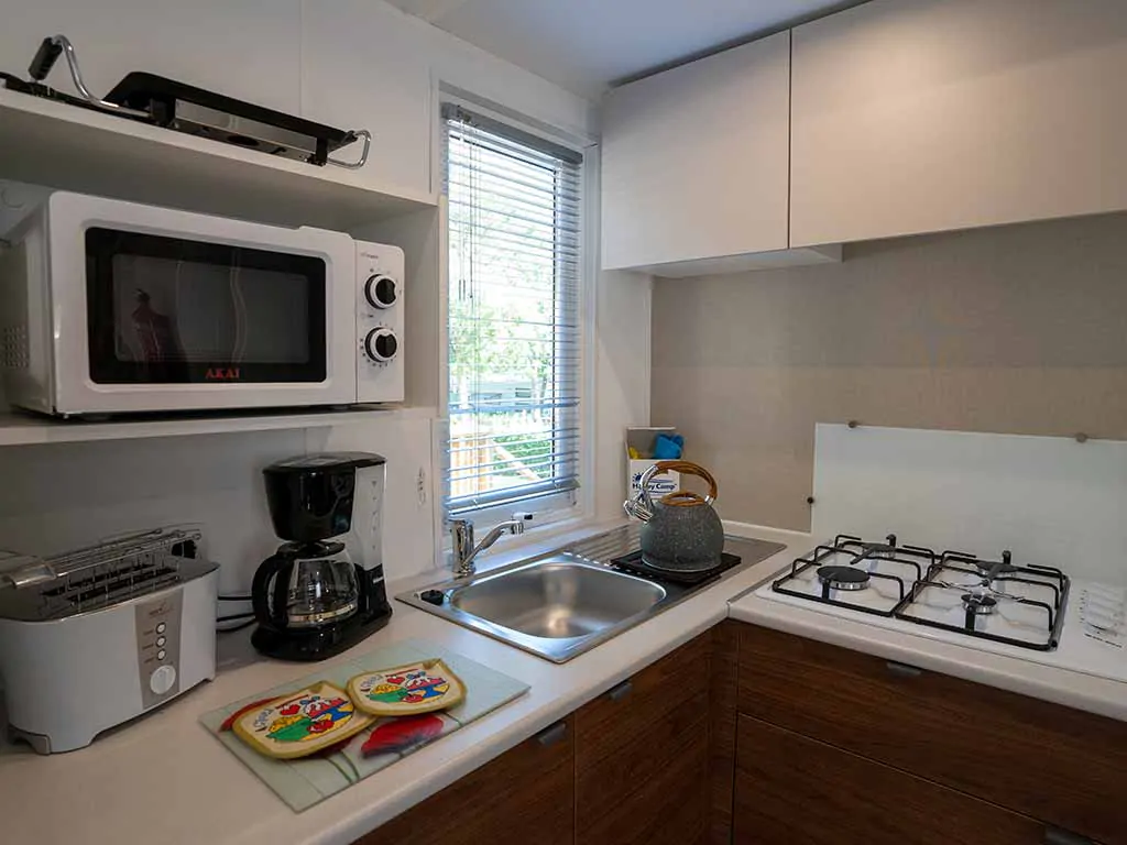 mobile-home-happy-premium-suite-kitchen-2-2