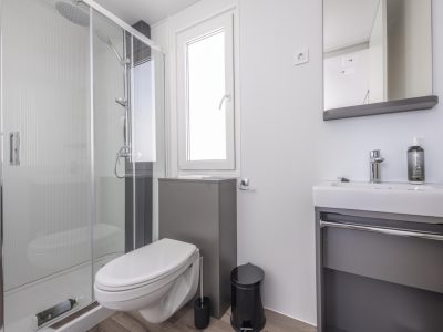 terra-park-phalaris-island-pag-mobile-homes-tamaris-bathroom-2