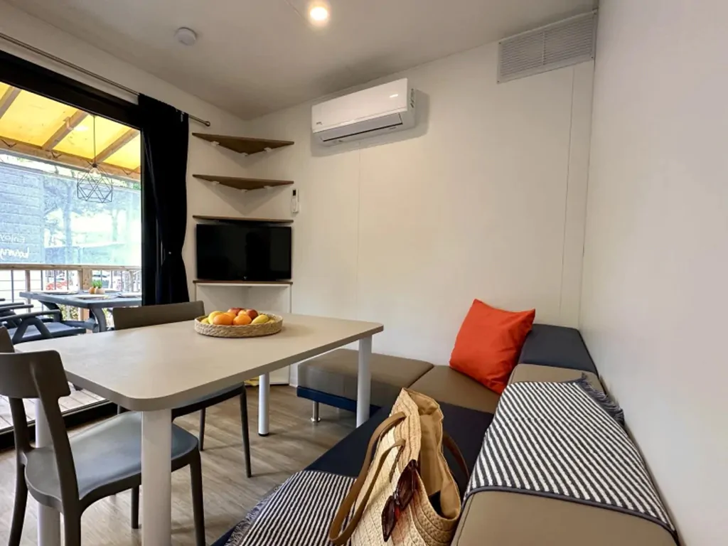 estivo-premium-interior-living-room