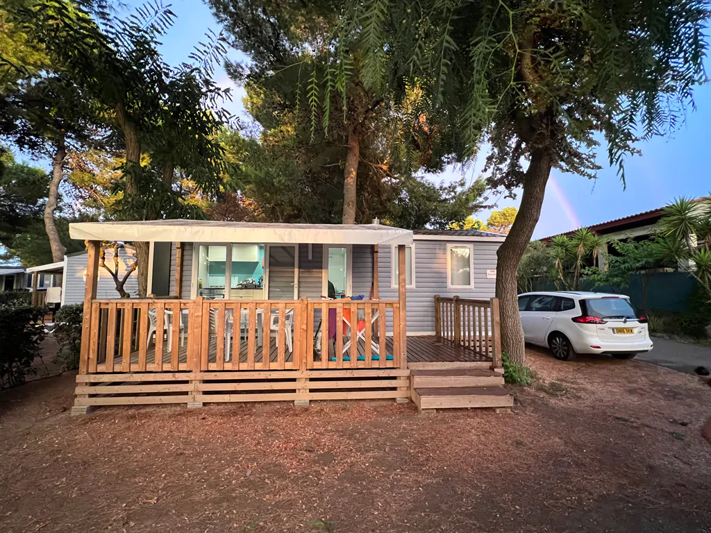 mobile-home-riviera-860-3-cd-exterior-terrace-2