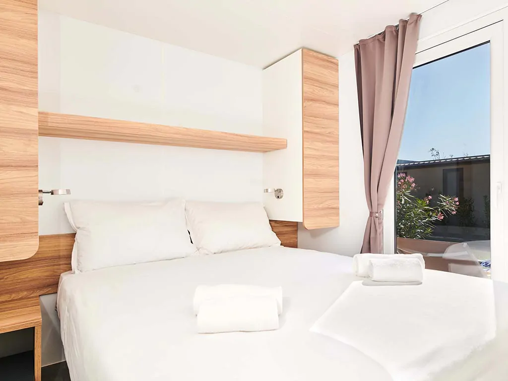 camping-park-umag-mobile-homes-premium-bedroom-4-2