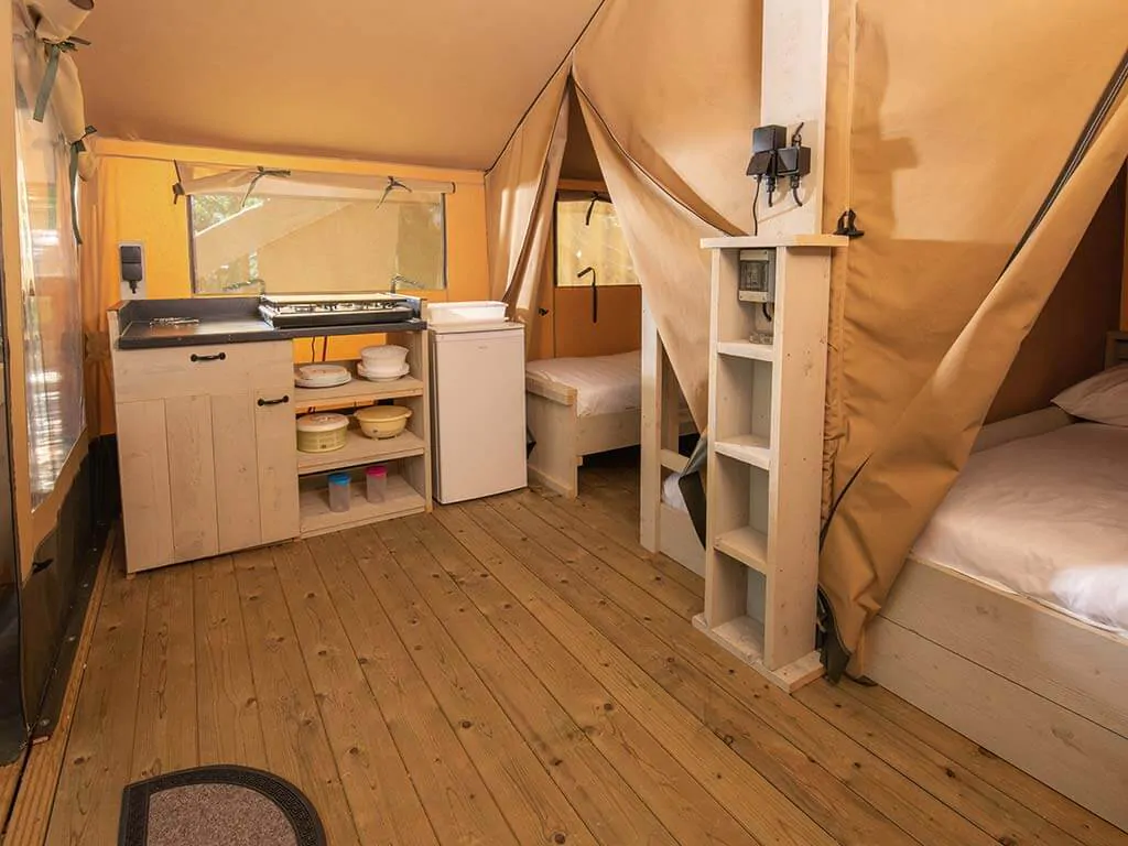 equipped-tent-glamping-interior-2-2
