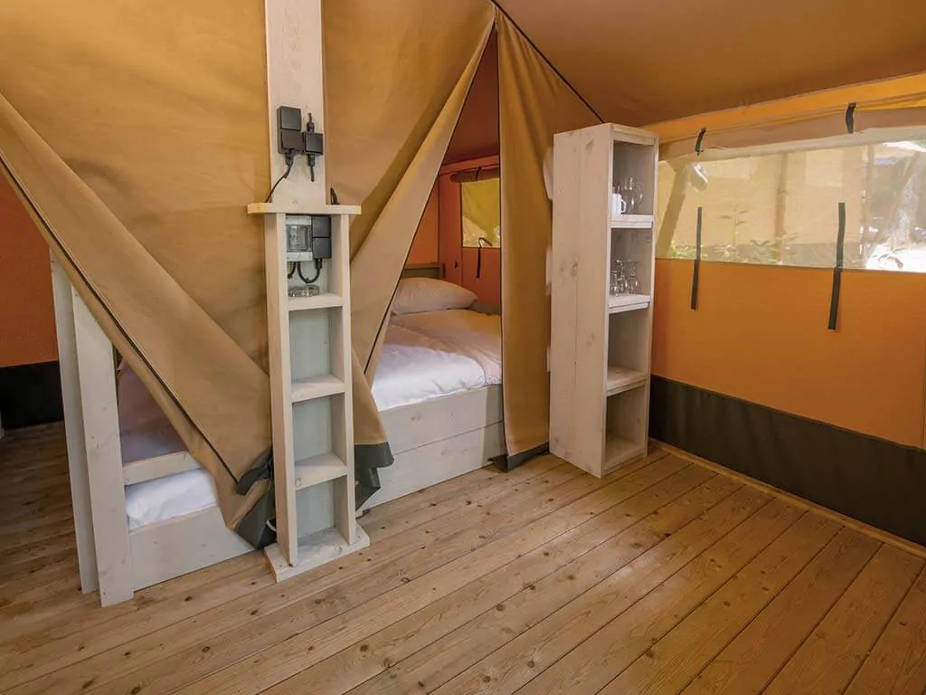 equipped-tent-glamping-interior-3-2
