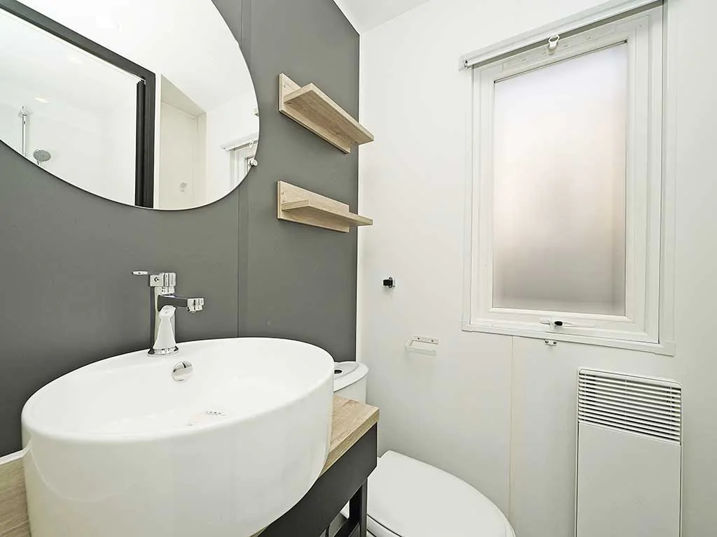 mobile-homes-privilege-bathroom-1