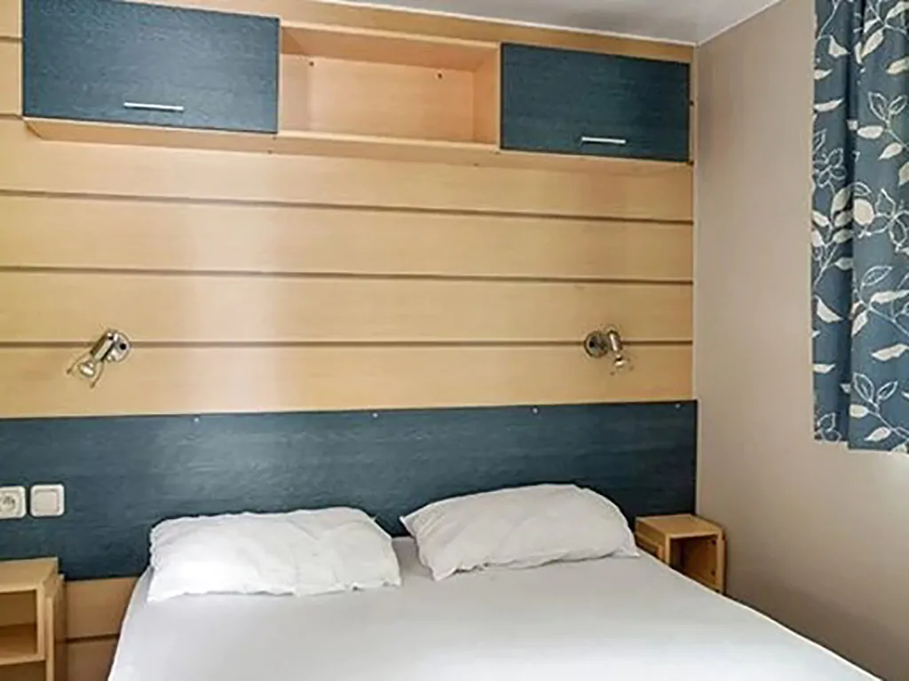 amadra-park-sibenik-mobile-home-comfort-interior-bedroom