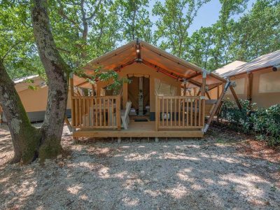 equipped-tent-glamping-exterior-4