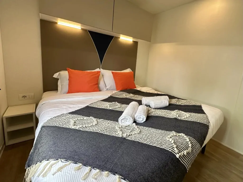 union-lido-park-resort-estivo-special-interior-double-bed