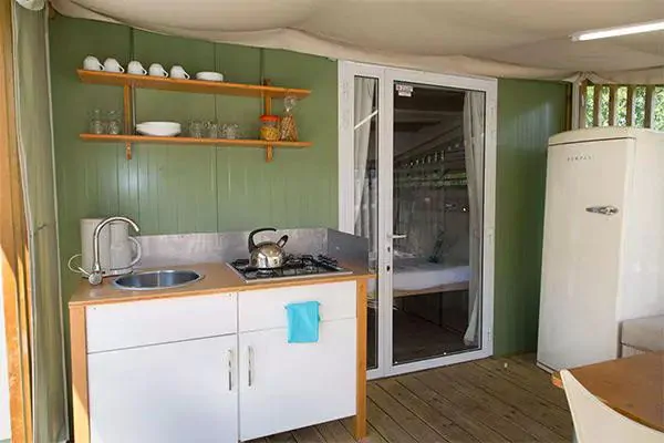 hibridlodge-kitchen-interior