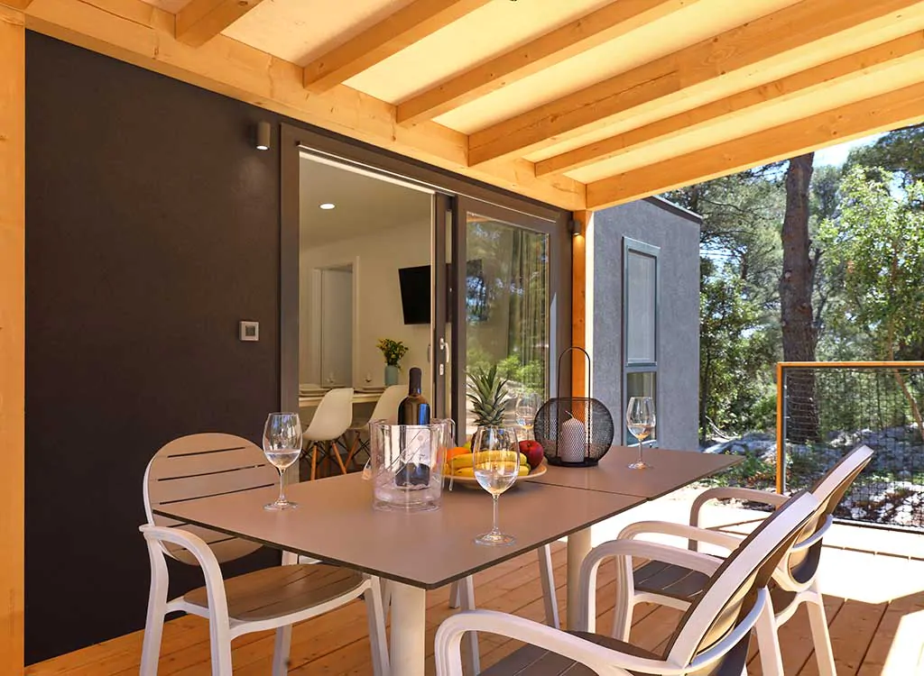 pine-beach-pakostane-mobile-homes-terrace-2