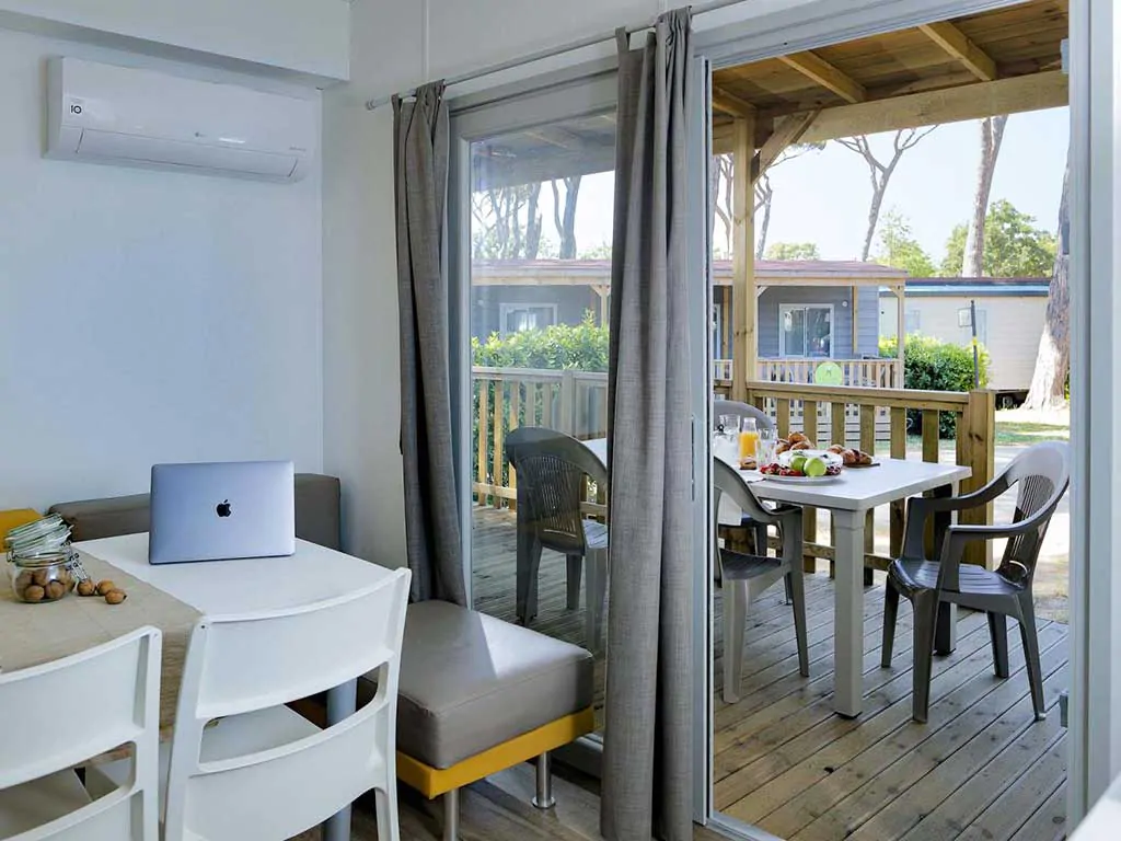 hu-stay-smart-xl-mobile-homes-exterior-und-terrace-2