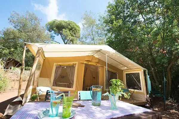bungalow-tent-exterior-i