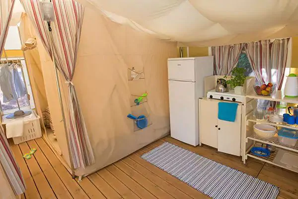 bungalow-tent-interior-dining-table-kitchen