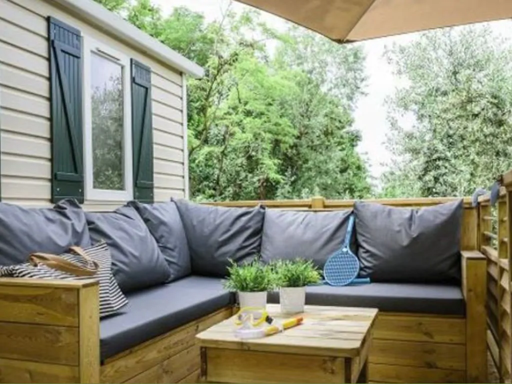 campsite-bijela-uvala-mobile-home-premium-exterior-terrace-i