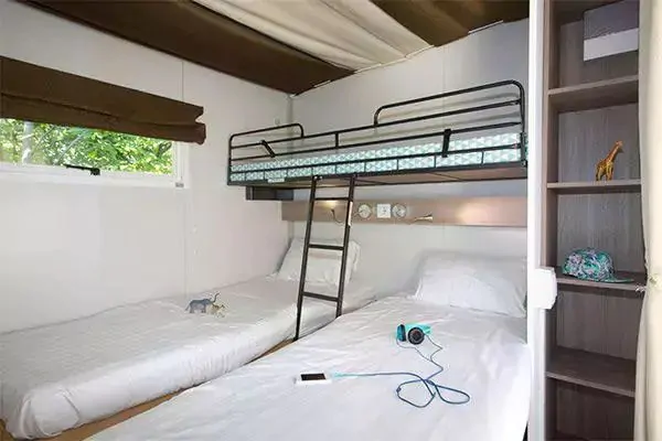 hybridlodge-clever-interior-bedroom-single-beds-bunk-bed