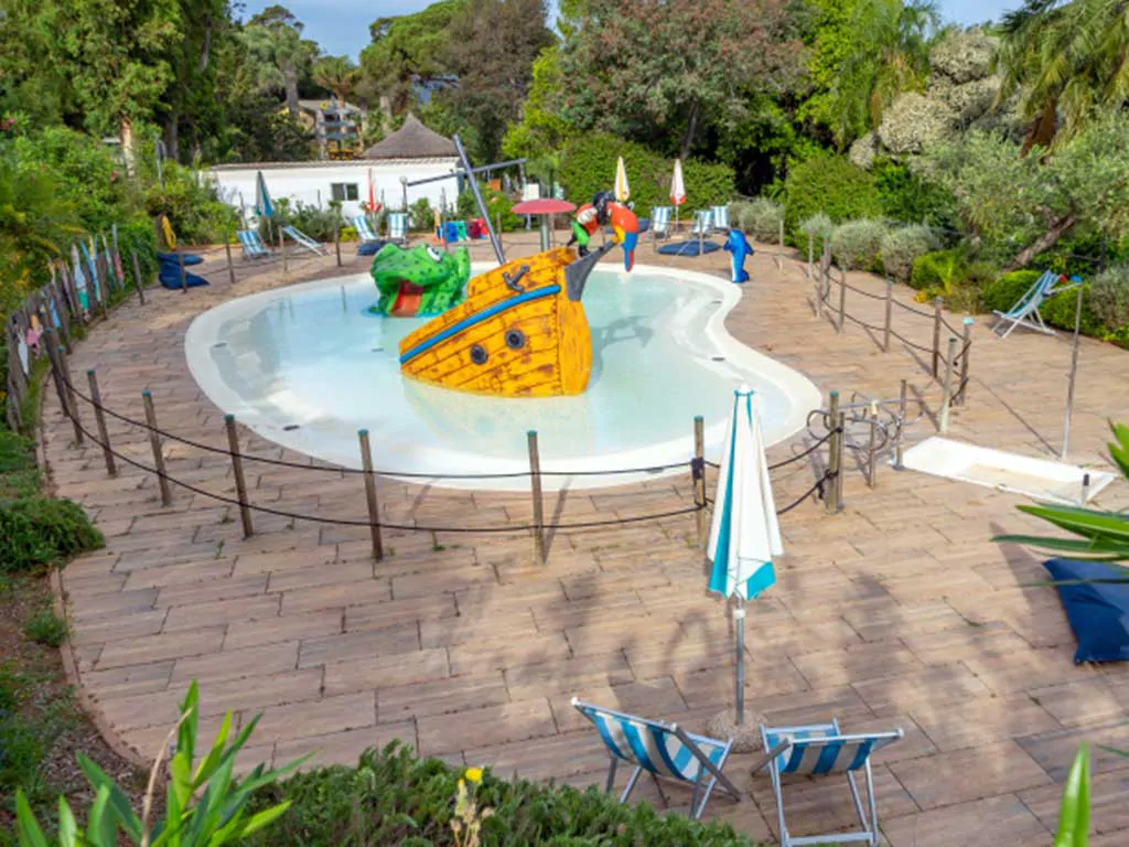 rosselba-le-palme-pool