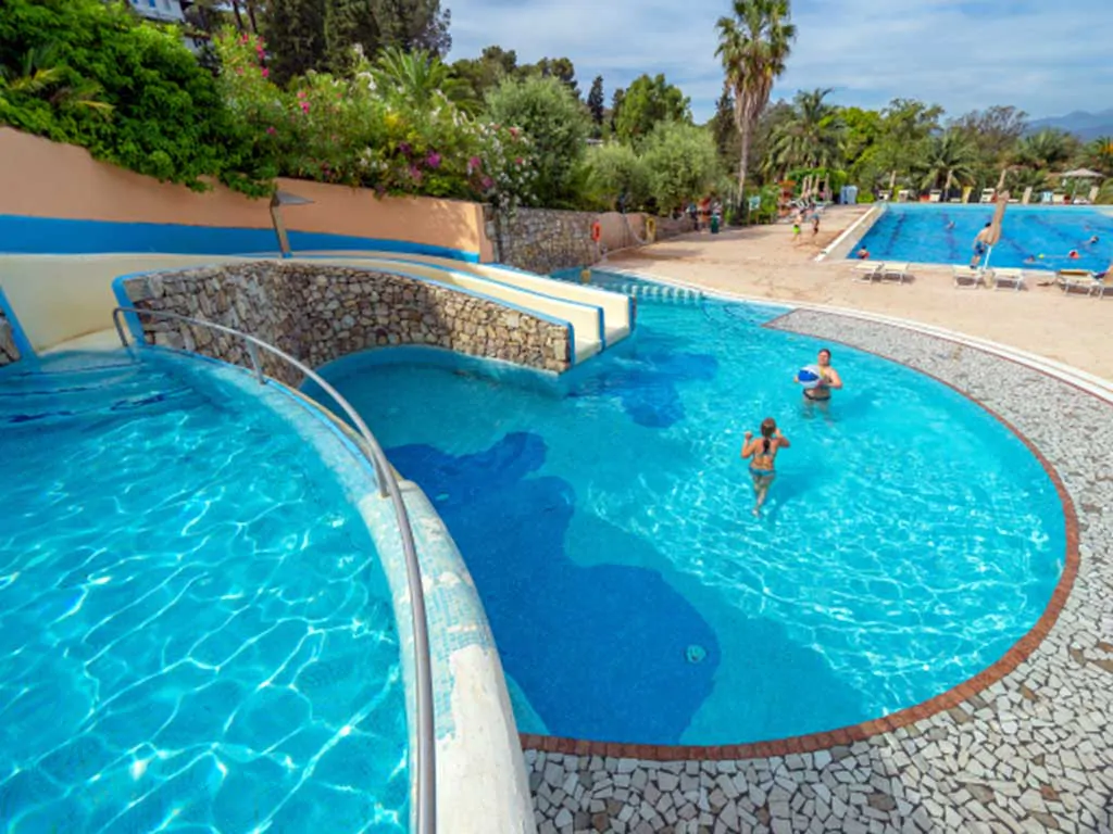 rosselba-le-palme-pools