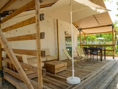 safari-luxe-tent-exterior