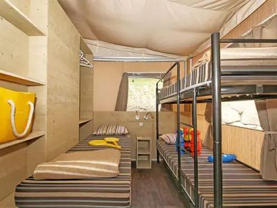 tente-nature-lodge-plus-interior-single-beds