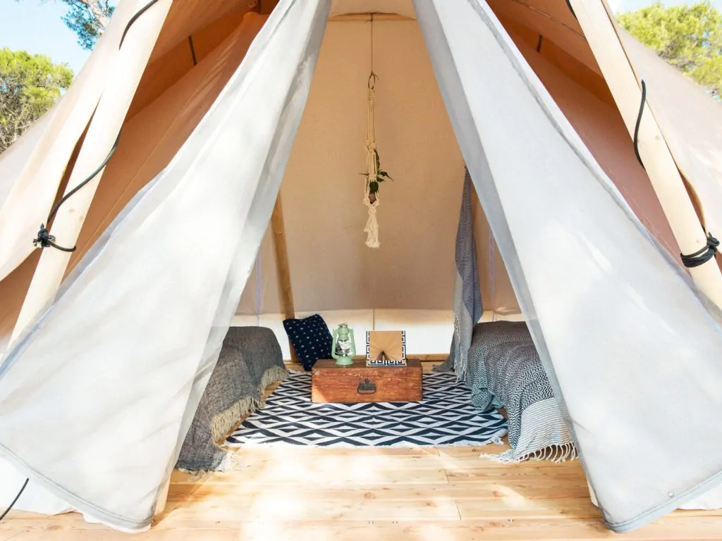 obonjan-island-resosrt-glamping-tent-bell-tent-exterior-entrance