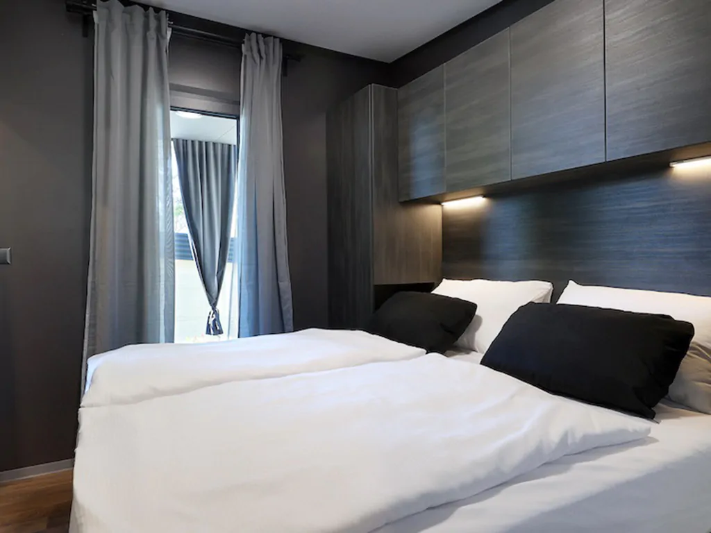 elements-campsite-selce-vip-mobile-homes-bedroom