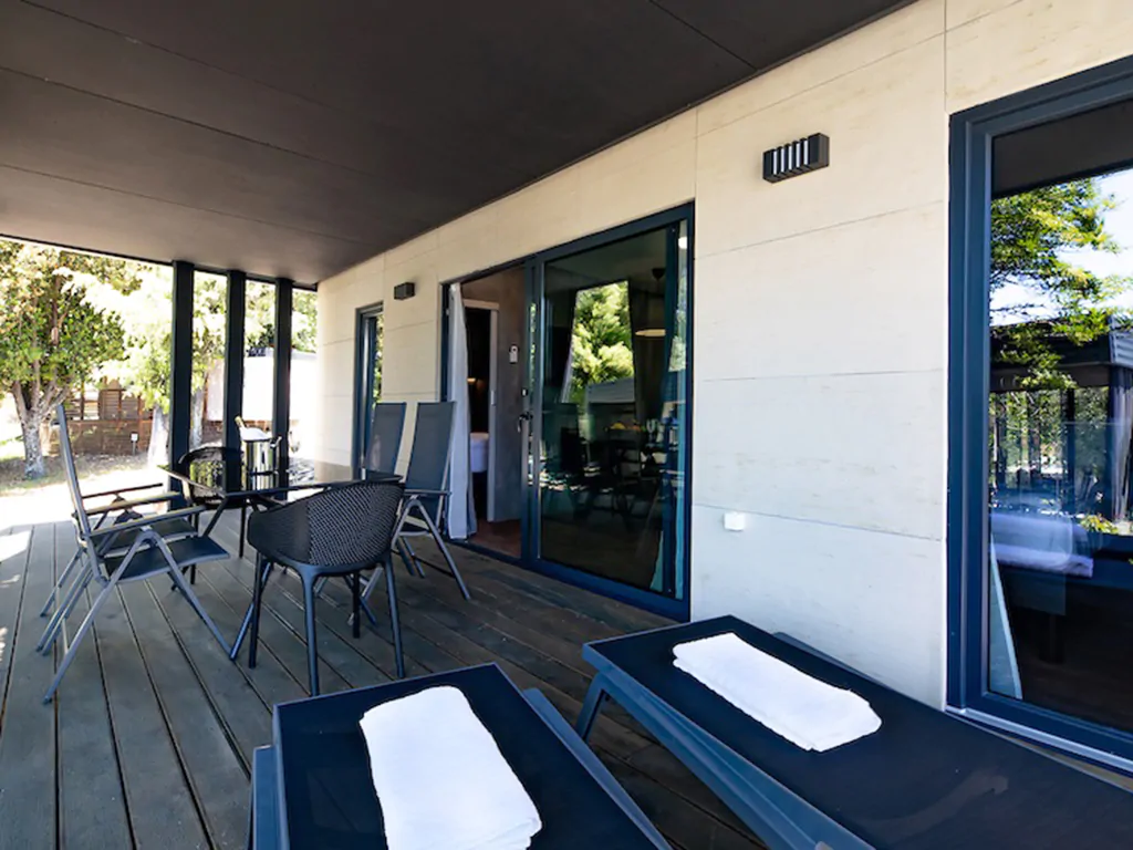 elements-campsite-selce-vip-mobile-homes-terrace-2
