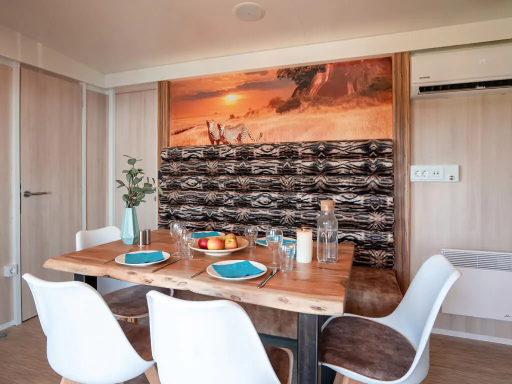mobile-home-sunlodge-big-leaf-interior-living-area