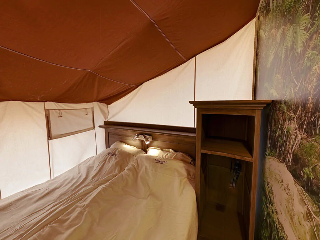 mobile-home-sunlodge-jungle-interior-bedroom-double-bed