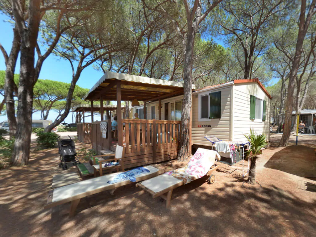 sun-lodge-aspen-mobile-home-exterior-terrace