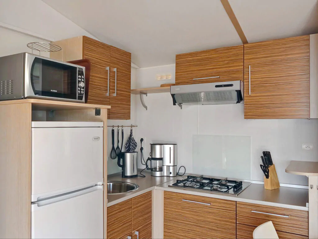 sun-lodge-aspen-mobile-home-interior-kitchen