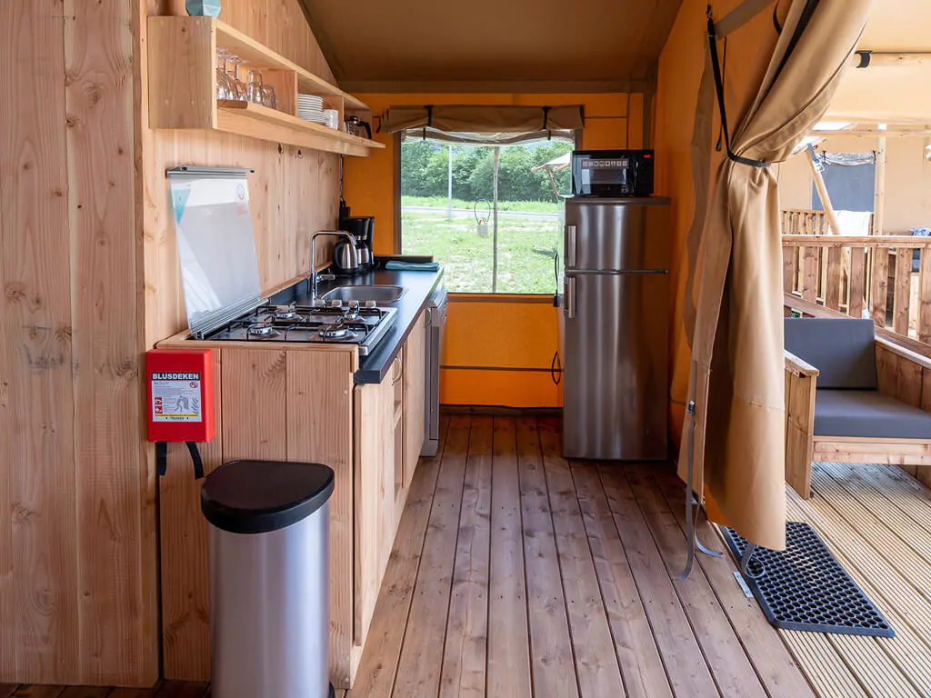 sunlodge-taiga-tent-interior-kitchen-3