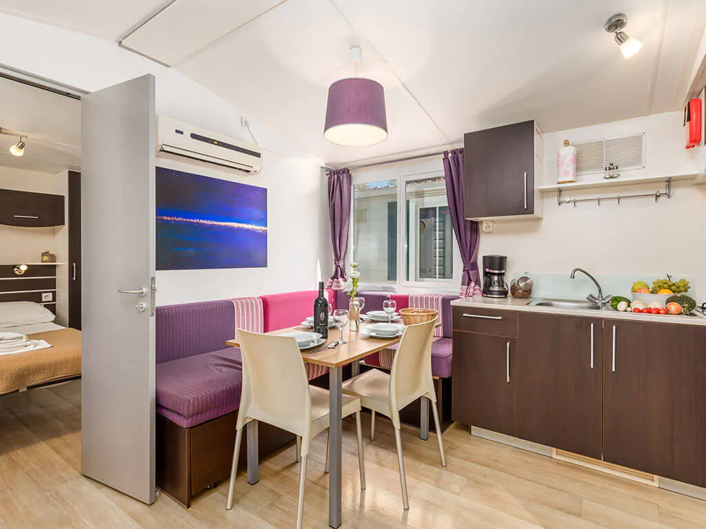 camping-strasko-interior-of-adria-mobile-home-ii-2