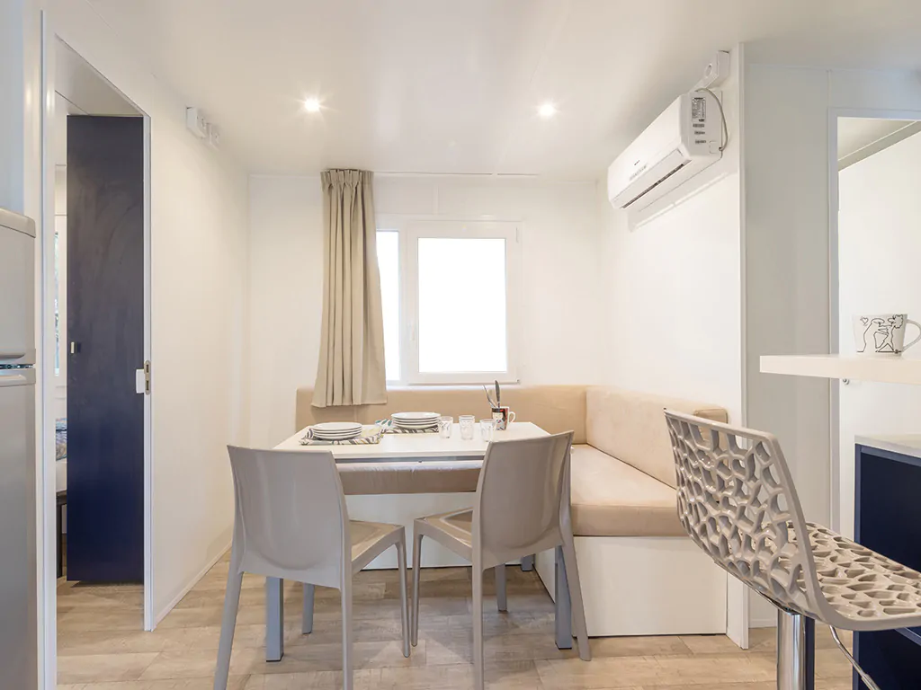 mobile-home-baia-elite-interior-dining-area-i