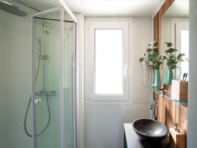 mobile-home-sunlodge-catalpa-interior-bathroom-4