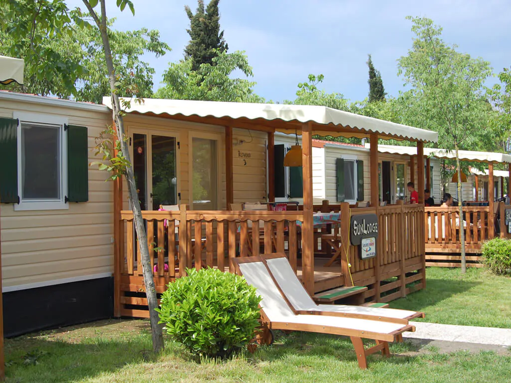 mobile-home-sunlodge-redwood-exterior-terrace-i-13