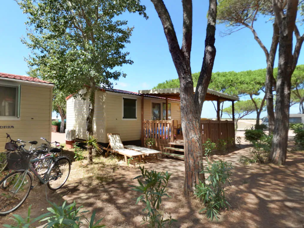 mobile-home-sunlodge-redwood-exterior-terrace-iii-11