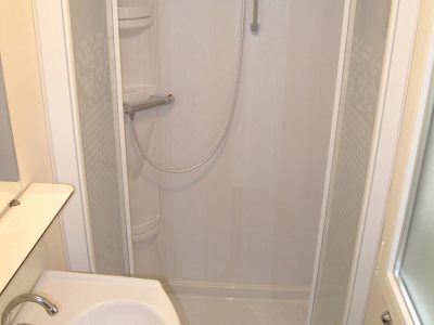 mobile-home-sunlodge-redwood-interior-bathroom-11