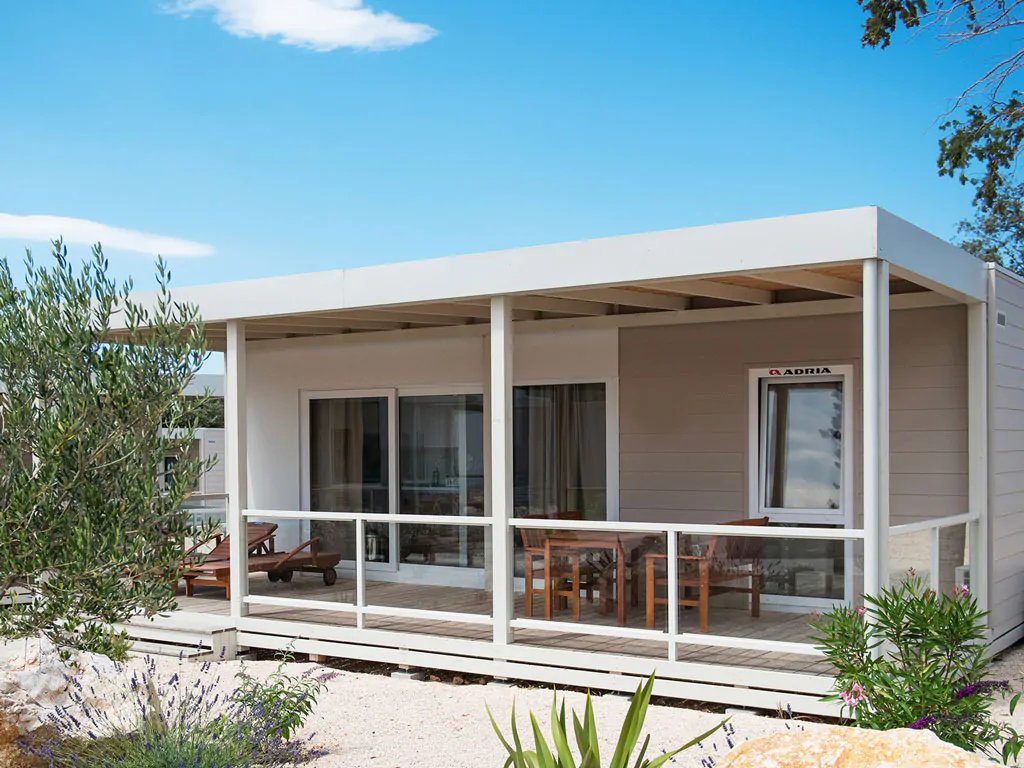 strasko-mobile-home-adria-superior-exterior-terrace-2