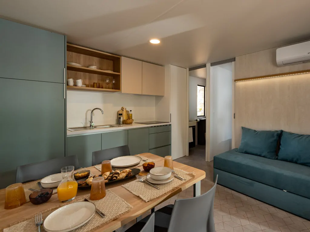 banki-green-istrian-village-mobile-home-interior-kitchen
