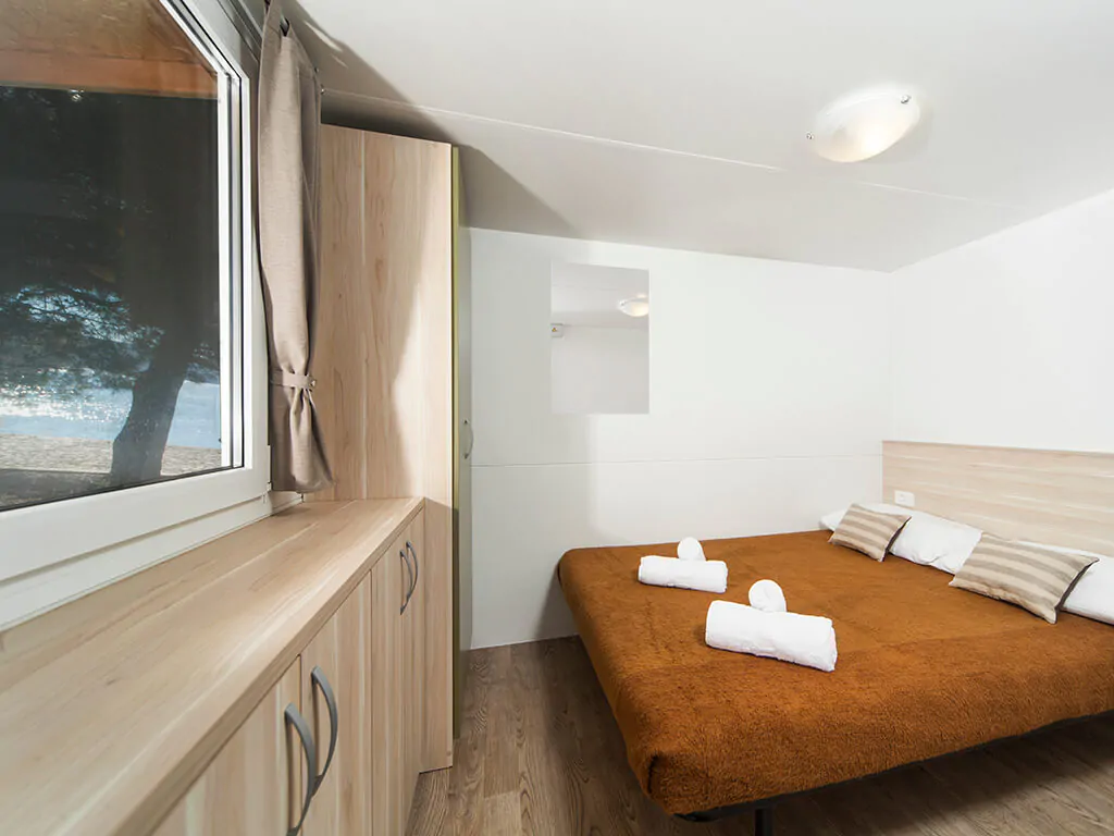 camping-paklenica-bluesun-interior-of-bedroom-of-mobile-homes-for-6-plus