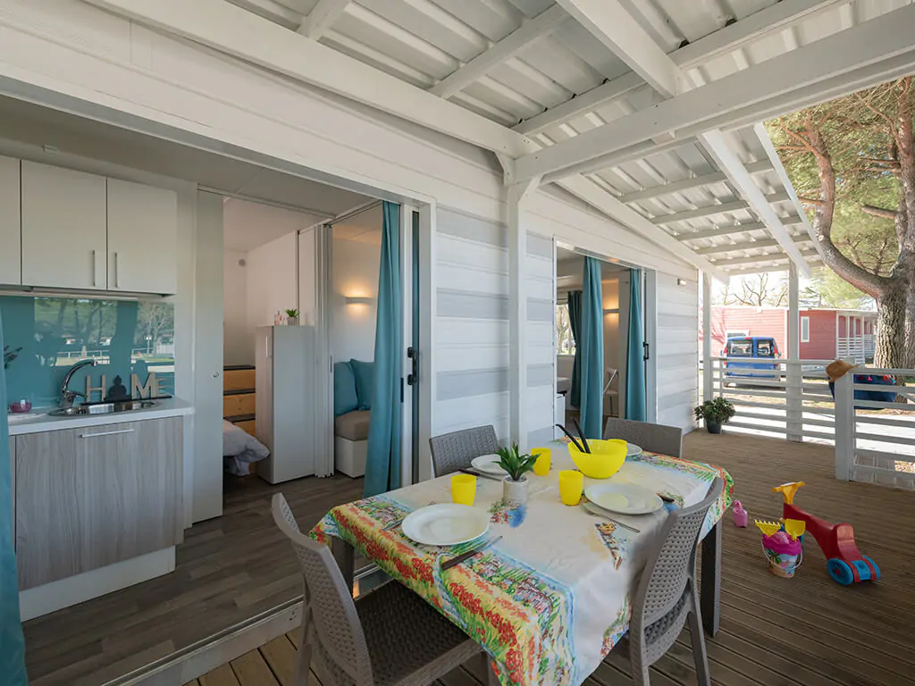 campsite-cesenatico-mobile-home-antares-exterior-terrace