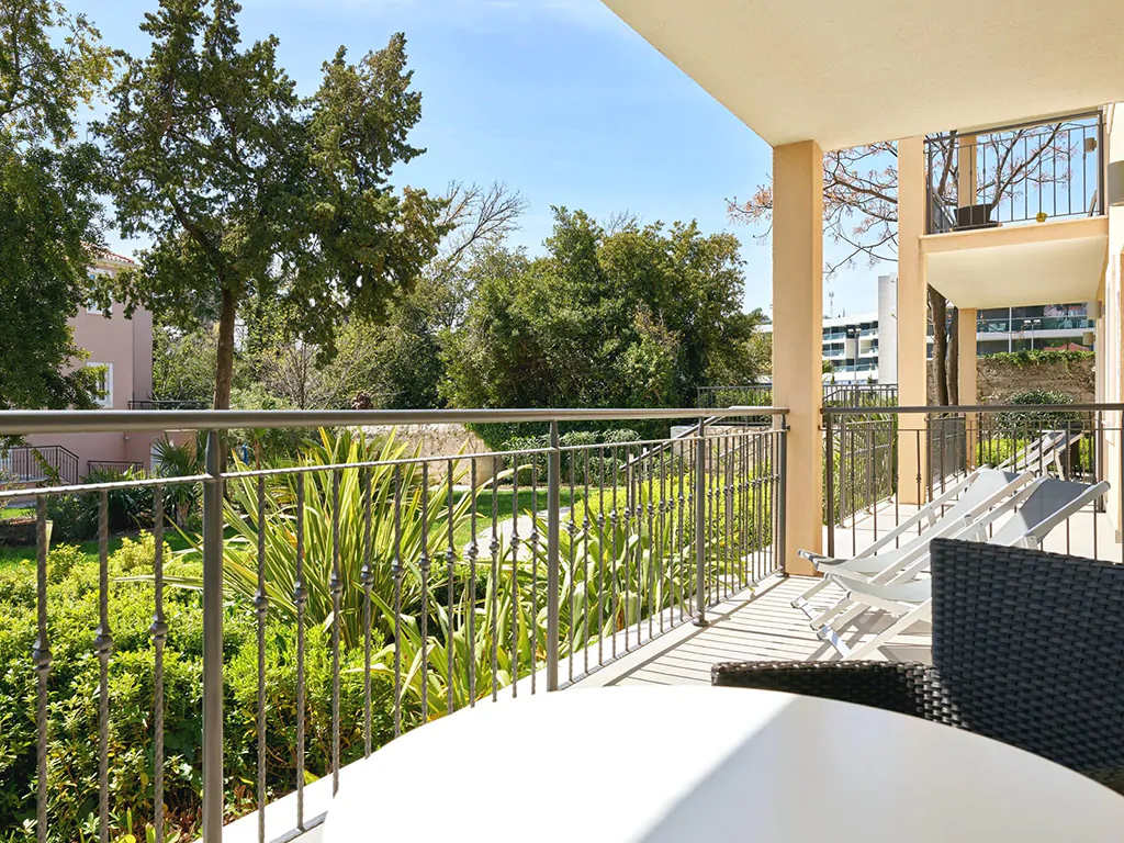 villas-srebreno-resort-standard-apartment-for-4-exterior-terrace