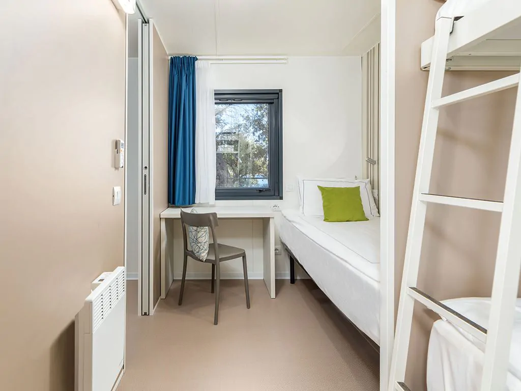 campsite-arena-stoja-camping-villa-first-row-bedroom-ii