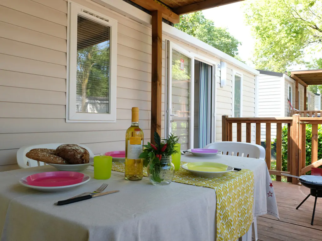 happy-camp-happy-premium-exterior-terrace