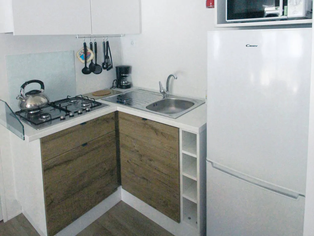 happy-camp-happy-superior-interior-kitchen-i-3